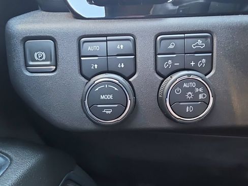 Used 2024 Chevrolet Silverado 1500 LTZ w/ LTZ Premium Package AWD/4WD image 18