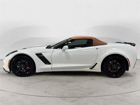 Used 2016 Chevrolet Corvette Z06 w/ 3LZ Preferred Equipment Group image 2