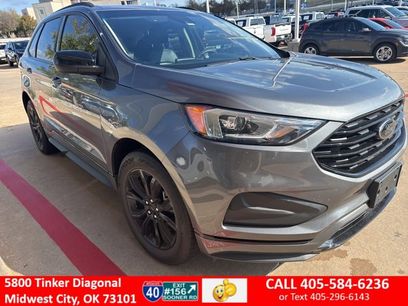Used 2022 Ford Edge SE w/ Black Appearance Package