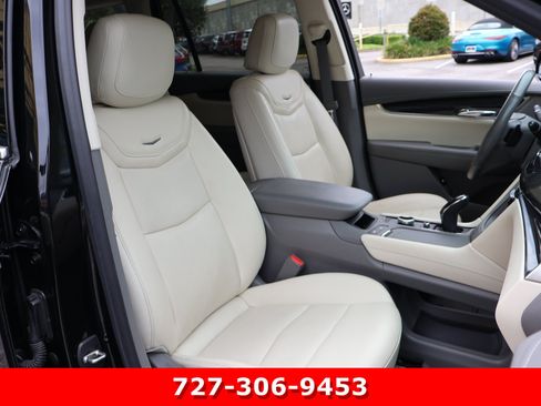 Used 2023 Cadillac XT6 Premium Luxury FWD image 23