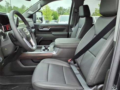 New 2025 GMC Sierra 2500 SLT w/ SLT Convenience Package image 11