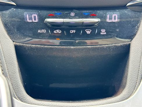 Used 2019 Cadillac XT5 FWD image 17