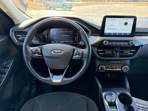 Used 2024 Ford Escape Active w/ Cold Weather Package image 9