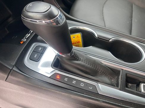 Used 2018 Chevrolet Equinox Premier image 31