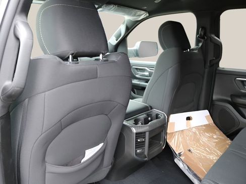 New 2026 RAM 1500 4x4 Crew Cab image 14