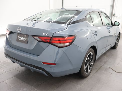 Used 2024 Nissan Sentra SV FWD image 5