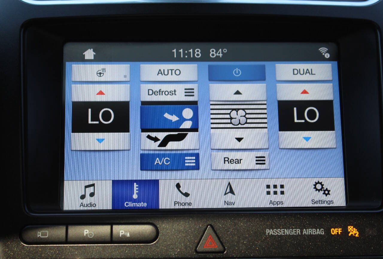 Used 2018 Ford Explorer Platinum AWD/4WD image 27