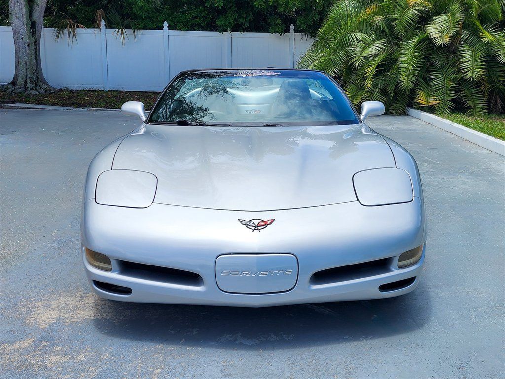 Used 2000 Chevrolet Corvette Convertible w/ Memory Pkg RWD image 3