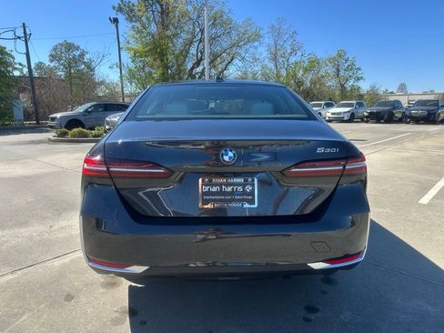 Certified 2026 BMW 530i w/ Premium Package image 6