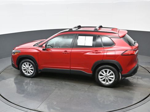 Used 2022 Toyota Corolla Cross LE image 37