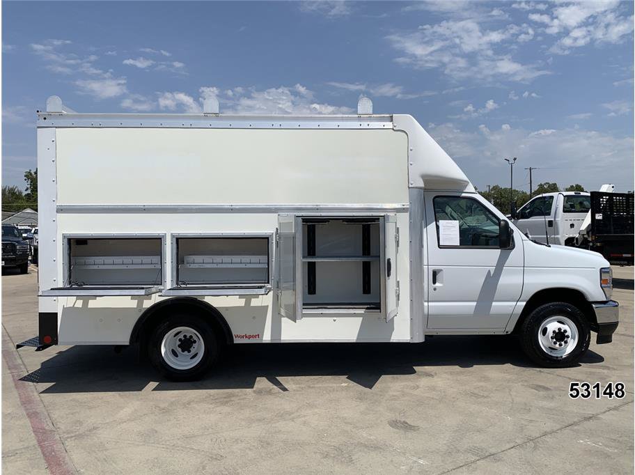 Used 2024 Ford E-350 and Econoline 350 Super Duty w/ Power Windows & Locks Group RWD image 7