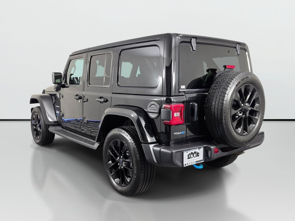 Used 2024 Jeep Wrangler Unlimited Sahara AWD/4WD image 3