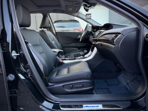 Used 2017 Honda Accord EX-L image 23