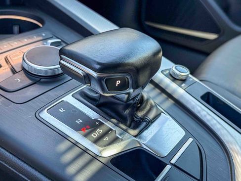 Used 2018 Audi A4 2.0T Ultra Premium Plus w/ Premium Plus Package FWD image 18