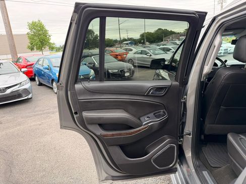 Used 2017 Chevrolet Tahoe LT w/ Luxury Package AWD/4WD image 15