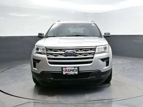 Used 2018 Ford Explorer Base image 2