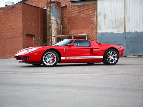 Used 2005 Ford GT image 20