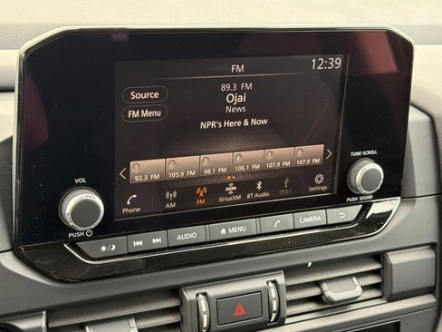 Used 2025 Nissan Pathfinder S image 18