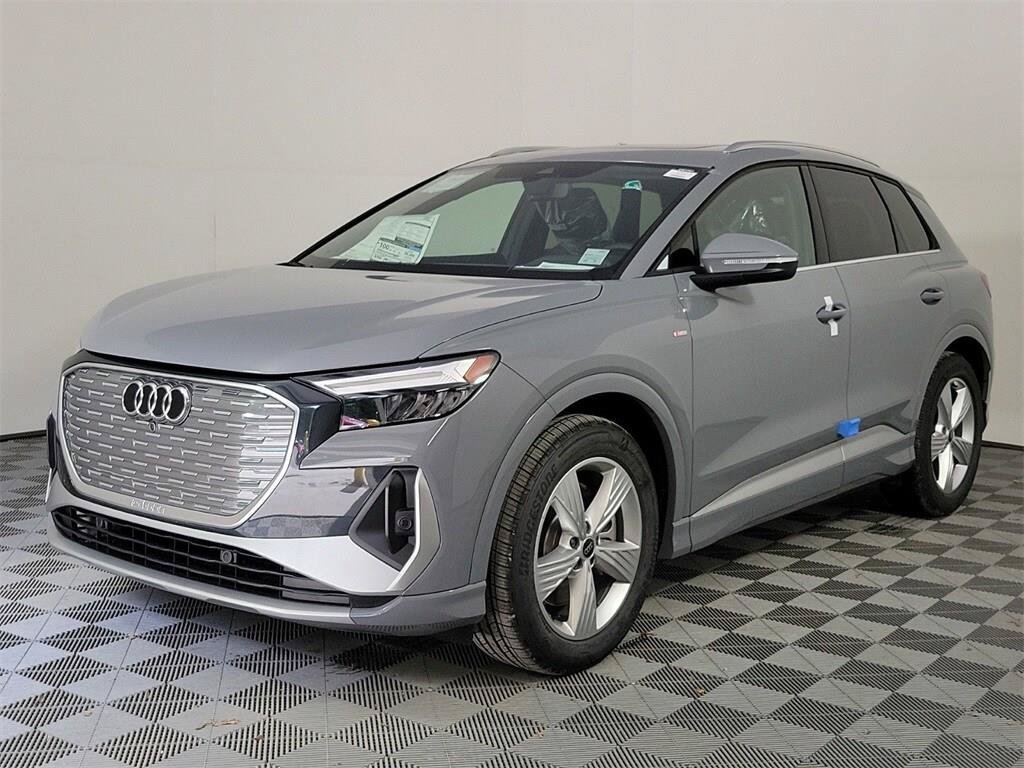 Used 2024 Audi Q4 e-tron Premium AWD/4WD image 2