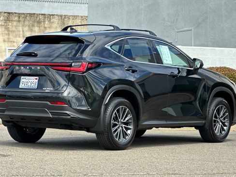 Used 2025 Lexus NX 350h AWD w/ Premium Package image 2