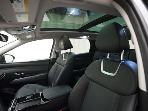 Used 2025 Hyundai Tucson Limited AWD/4WD image 32