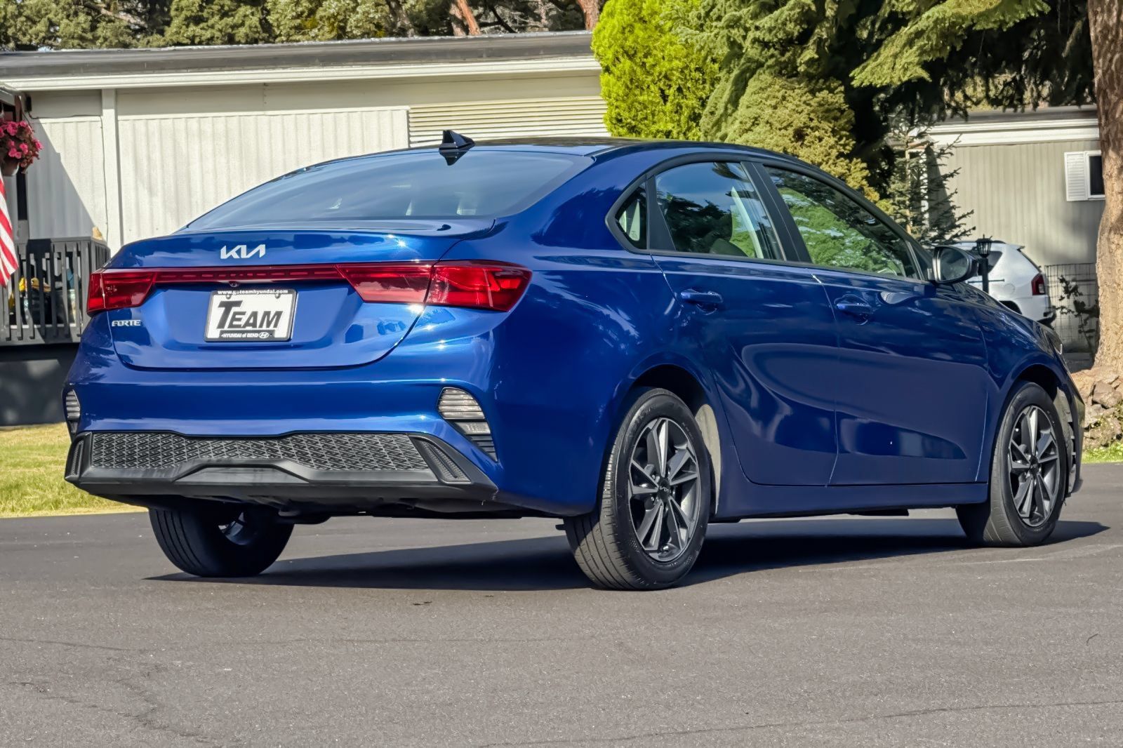Used 2024 Kia Forte LXS FWD image 4