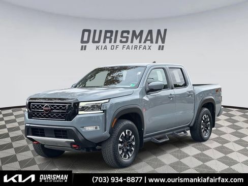 Used 2023 Nissan Frontier PRO-4X w/ Technology Package image 2