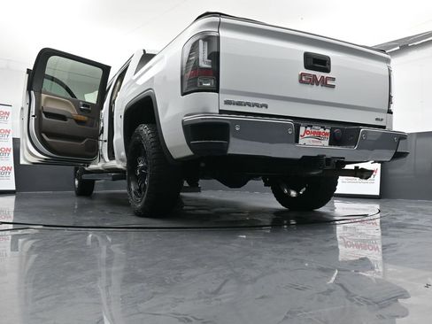 Used 2015 GMC Sierra 1500 SLT w/ SLT Crew Cab Value Package image 45