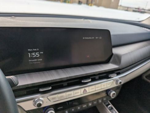 Used 2023 Kia Telluride EX w/ EX Captain's Chair Package image 19