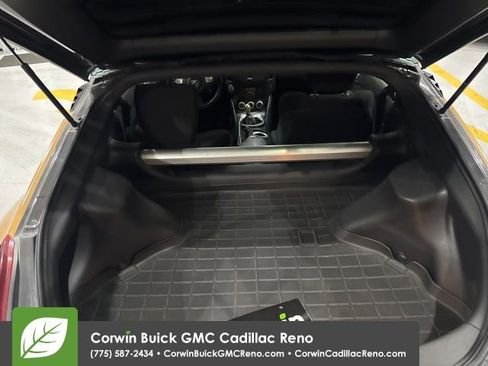 Used 2011 Nissan 370Z Coupe image 22