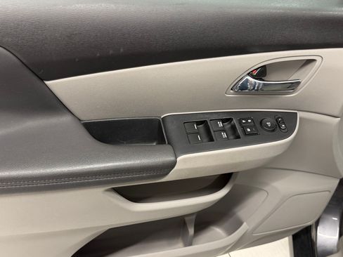 Used 2015 Honda Odyssey EX image 11