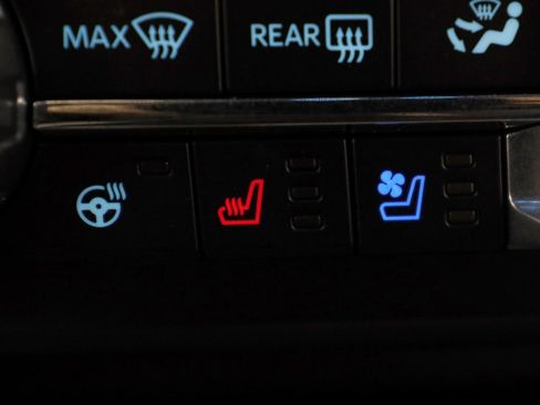 Used 2024 Ford F450 Platinum w/ FX4 Off-Road Package image 37