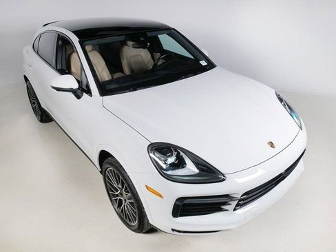 Used 2021 Porsche Cayenne Coupe image 29
