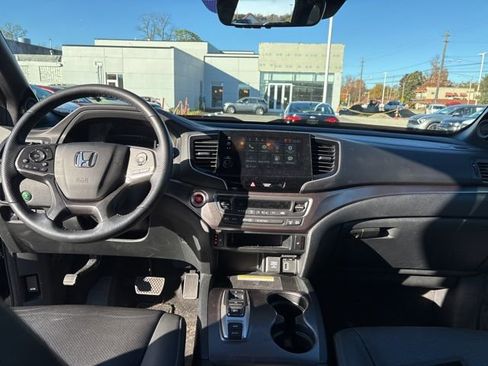 Used 2023 Honda Passport EX-L image 18