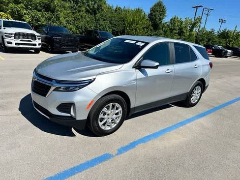 Used 2022 Chevrolet Equinox LT w/ LPO, Floor Liner Package AWD/4WD image 3