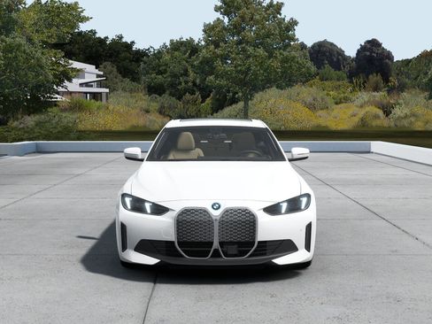 New 2025 BMW i4 eDrive40 w/ Parking Assistance Package image 3