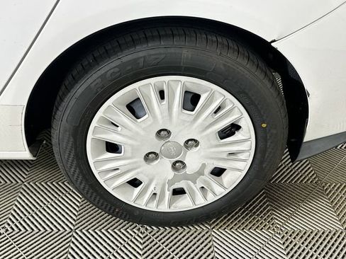 Used 2017 Ford Fiesta S image 18