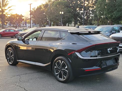 Used 2024 Kia EV6 Wind image 29