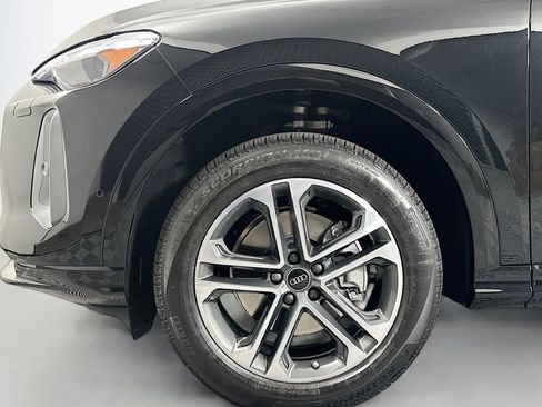New 2025 Audi Q5 Premium Plus image 11