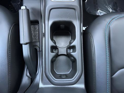 Used 2024 Jeep Wrangler High Altitude image 20