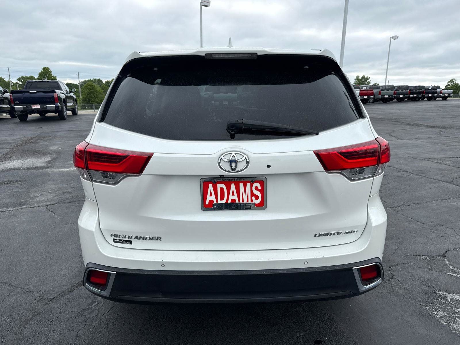 Used 2019 Toyota Highlander Limited Platinum AWD/4WD image 6