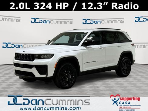 New 2026 Jeep Grand Cherokee Altitude AWD/4WD image 1