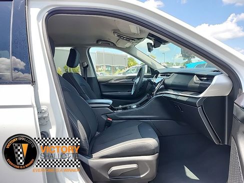 Certified 2023 Jeep Grand Cherokee Laredo image 14