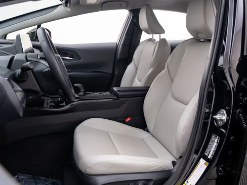 Used 2024 Toyota Prius XLE image 15