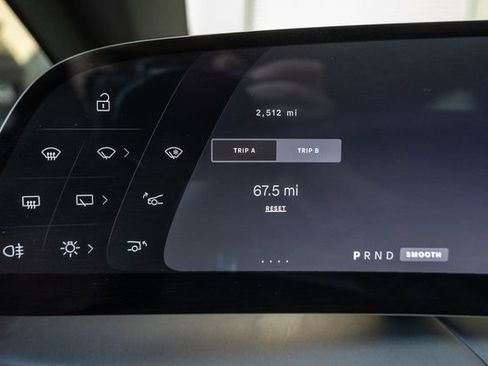 Used 2026 Lucid Gravity Grand Touring image 9