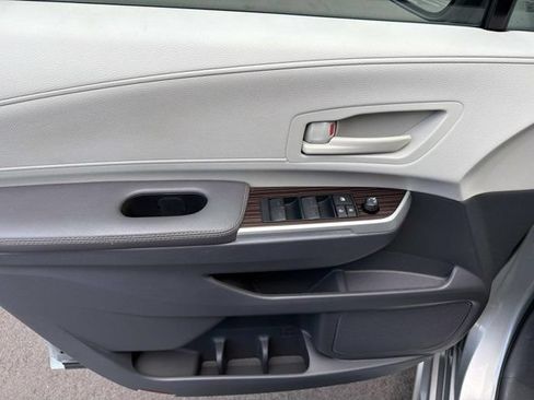 Certified 2024 Toyota Sienna LE w/ LE Plus Package AWD/4WD image 7