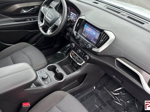 Certified 2024 GMC Terrain SLE w/ Driver Convenience Package image 18