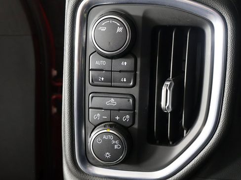 Used 2019 Chevrolet Silverado 1500 LT image 34