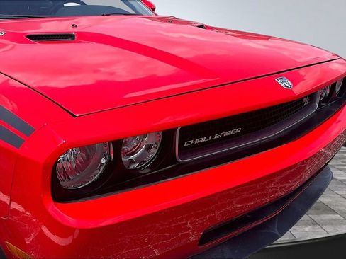 Used 2010 Dodge Challenger R/T RWD image 22