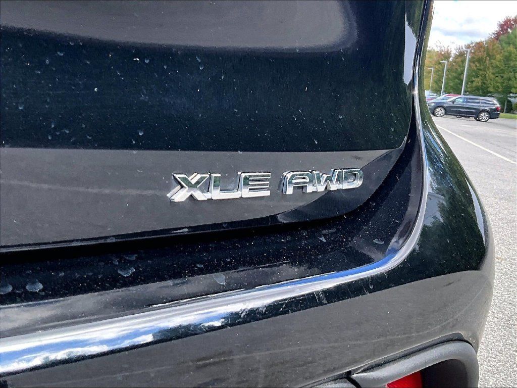 Used 2026 Toyota Highlander XLE AWD/4WD image 30